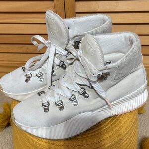 Sorel Women's White Winter Boots